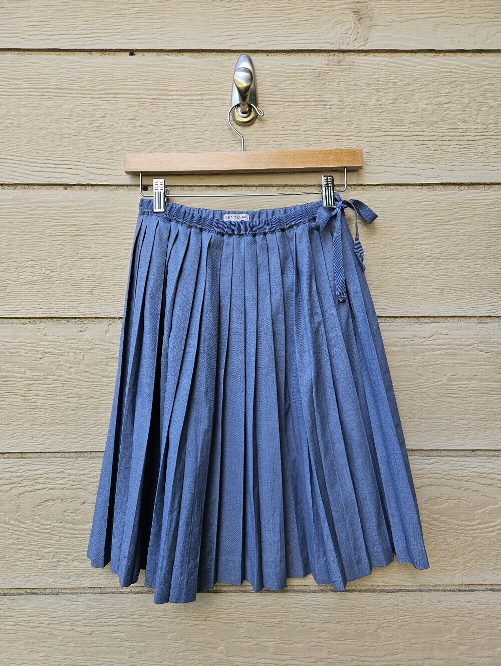 Petit Clair blue pleated elastic waist skirt size 12